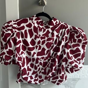 Boutique zip up top size large